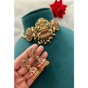 Nouveau Style plaqué or en laiton Temple ensemble de bijoux finition mate Lakshmi Kundan tour de cou pour mariée mariage porter ou fête pour les femmes - Product Image 1