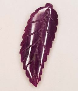 Pierre précieuse sculptée rubis de qualité supérieure pierre précieuse sculptée magnifique feuille de rubis rose pierre sculptée par Zubeda Gems - Product Image 3