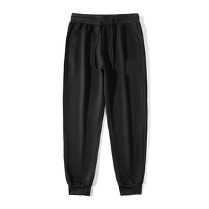 กางเกงคาร์โก้น้ำหนักเบามีกระเป๋าสำหรับผู้ชายผ้าแคนวาสระบายอากาศได้ดีดีไซน์กลางกันน้ำตรงเรียบนุ่มทำจากปากีสถาน - Product Image 2