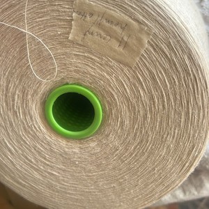 Mélange de coton de fil de chanvre biologique recyclé cardé pour tricoter et tisser des motifs bruts - Product Image 1