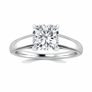 Bague de fiançailles solitaire en diamant taille coussin pour femme - Product Image 1