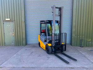 TOYOTA 25 Carretilla elevadora usada Mini Buen estado 3ton Pequeño TOYOTA30 Japón Original Usado TOYOTA30 Carretilla elevadora para barato - Product Image 3