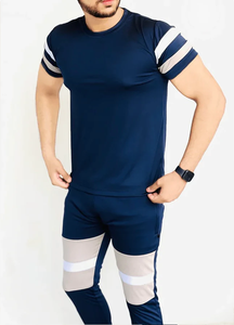 Camiseta de entrenamiento azul marino Premium con rayas en contraste Ajuste cómodo Perfecto para cualquier actividad - Product Image 2