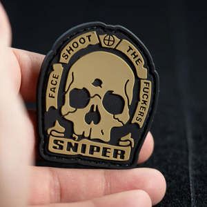 Parches de Goma Suave 3D Ecológicos Personalizados, Etiquetas de PVC de Alta Frecuencia, Logotipo en Relieve, Tela para Prendas, Nuevo Diseño, Etiquetas de Silicona - Product Image 4