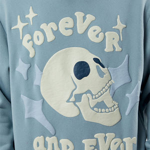 เสื้อฮู้ดดี้ผู้ชายผ้าคอตตอนหวีอย่างดี คุณภาพหนา ทรงโอเวอร์ไซส์ สไตล์สตรีทแวร์ แบบครอป พิมพ์ลายพัฟฟ์ รับผลิตตามแบบ OEM - Product Image 3