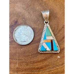 Colgante Vintage Navajo con Incrustaciones de Piedras Variadas y Plata de Ley, Joyería Fina - Product Image 3