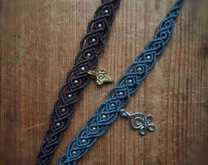 Collar de Macramé Hecho a Mano, Chapado en Oro de 14K/18K, Cordones de Colores Mezclados con Colgante de Latón, Ajustable, Talla Única - Product Image 3