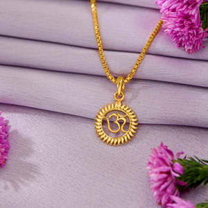 สร้อยคอจี้ทองคำรูปพระพุทธรูปสำหรับผู้หญิง - Product Image 1