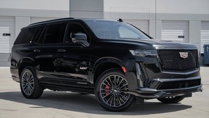 SUV de Lujo Premium Usado 2023-2025 con Iluminación LED, Techo Panorámico, Opciones de Cuero, Asientos de Capitán, Conducción Inteligente, Suministrado desde Japón - Product Image 3