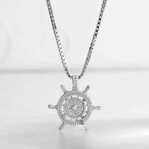 Collar con colgante de hip hop para volante helado en oro blanco de 10kt y diamantes cultivados en laboratorio de corte brillante redondo - Product Image 6