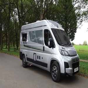 Autocaravana Familiar de Lujo Usada 4x4, Remolque Camper, Casa Móvil de Aluminio y Acero, Una Habitación, 4-6 Personas, Camping de Aventura - Product Image 2