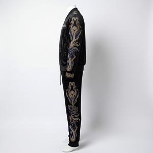 Ensemble de survêtement pour femme en velours froissé imprimé avec veste bomber à strass et pantalon de jogging, style streetwear, poids moyen, Y2K, personnalisable, vente en gros - Product Image 4