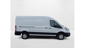 Ford E-Transit Cargo Van T-350 2023, toit moyen 148 pouces, 9500 GVWR, propulsion, occasion en excellent état - Product Image 3