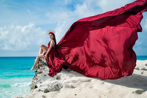 Robe volante en satin au design unique Robe de fiançailles Longue robe volante en satin personnalisée pour femme - Product Image 2