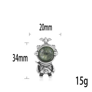 Yunnique – pendentif astronaute en acier titane pour femmes, collier unique, Punk, rétro, tendance, à la mode, 280730 - Product Image 3