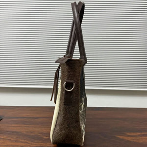 Bolsos de Moda de Cuero Vacuno para Mujer, Estilo Nuevo, Precio Razonable, Bolsos de Mano de Cuero Vacuno Genuino al por Mayor para Chicas - Product Image 5
