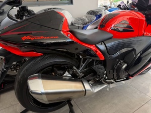 SUPER SEPTIEMBRE: Motocicleta Nueva a Precio Accesible, 1340cc GSX-1300R 23 MY 2023, Completamente Inspeccionada - Product Image 3