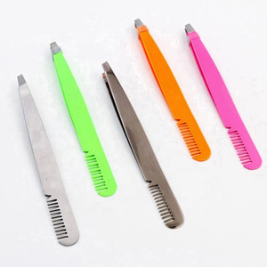 Pinzas profesionales para cejas rosas $ azules Pinzas para cejas sostenibles Peine de doble extremo 2 en 1 Características de depilación y recorte - Product Image 5