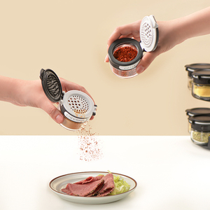 Récipients à épices carrés transparents avec couvercles à secouer pour les herbes, les assaisonnements et les condiments, favorisant un rangement propre et organisé - Product Image 6