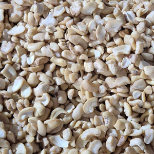 Noix de cajou à faible MOQ WS LP SP Noix et noyaux Kaju Cashew cassés SANTIGO Prix raisonnable - Product Image 1