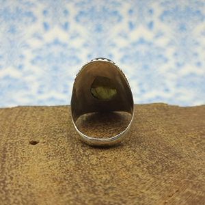 Belle bague en pierres précieuses Labradorite en argent sterling 925 faite à la main bague en Labradorite naturelle de forme ovale cadeau pour elle - Product Image 2