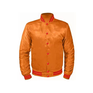 Chaqueta universitaria de satén de alta demanda Estilo vintage Serigrafía Ropa de calle Tipo de cierre de botón Chaqueta de bombardero transpirable para hombres - Product Image 3