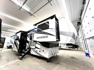 Meilleures ventes : Remorque à plateau d'occasion 2024 Cross Roads Aluminium RW 4200FL avec garantie de 5 ans pour utilisation en carport - Product Image 5