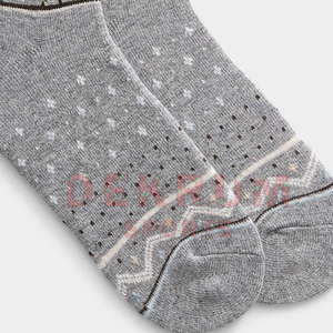 Nouvelles chaussettes décontractées pour hommes avec imprimé intégral, broderie personnalisée, antidérapantes, MOQ 10 paires - Product Image 6