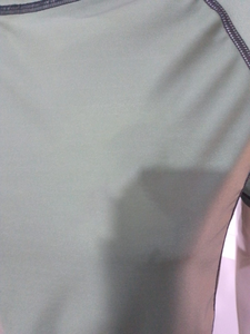 Protectores de erupción más vendidos para adultos Sublimación personalizada Impreso Flatlock Cosido Cuello redondo Manga corta Protectores de erupción en venta - Product Image 3