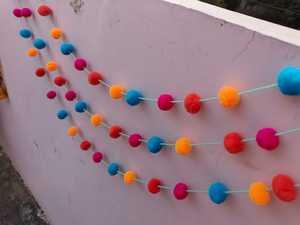 Multi-Color Felt Pom Pom String Festive Fusion pour Holi Christmas Party & Indian Tradition Delight Holiday Cheer in Every Strand - Product Image 3