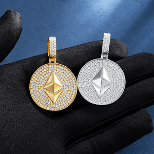 Pendentif Hip Hop personnalisé en alliage plaqué or avec diamants sertis - Product Image 4