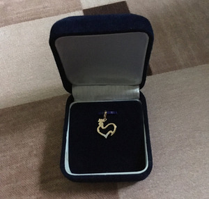 Pendentif en or massif 14 carats avec un délicat diamant en forme de poulet chrétien pour femmes, à porter tous les jours - Product Image 2