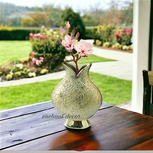 Élégant vase à fleurs en laiton et aluminium fabriqué à la main décoratif pièce maîtresse de décoration de mariage avec un design complexe - Product Image 6