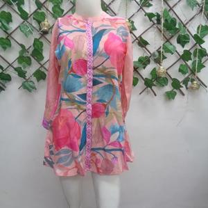 Tunique haut-bas en rayonne douce de haute qualité Kurti Un choix à la mode pour les femmes modernes à la recherche de confort et de mode disponible à la vente - Product Image 1