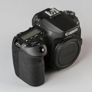 Cámara Digital Profesional sin Espejo EOS R6 Mark II Full-Frame 8K con Pantalla Dual y Diseño Impermeable Lista para Enviar - Product Image 5