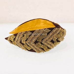 Bandeaux perlés Bandeaux de conception tendance Style turban Tissu et verre de rocaille Bandeaux brodés à la main indiens Conception perlée - Product Image 6