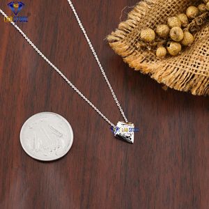 0.72 TDW Pendentif rond en diamant taille brillant avec chaîne en or blanc 18 carats certifié & Cvd/Hpht Diamond Lab Stone - Product Image 4