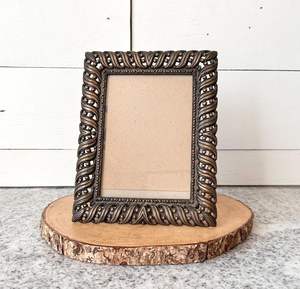 Cadre photo en métal élégant pour une décoration intérieure chic, cadeau idéal pour les mariages, les anniversaires et l'affichage sur le bureau - Product Image 1