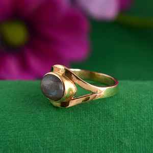 Anillo Vintage hecho a mano chapado en rodio sólido de latón labradorita de piedras preciosas delicadas de la mejor calidad con corte ovalado para fiestas - Product Image 3