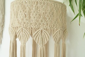 Lámpara de Techo de Macramé de Algodón Beige Claro para Sala de Estar, Estilo Bohemio, Cableado con Enchufe, Hecho a Mano en India, Alta Calidad - Product Image 3