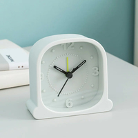Réveil électronique moderne en silicone antichoc et résistant aux chutes, nouveau style simple, pour chambre d'enfant et table à manger 2