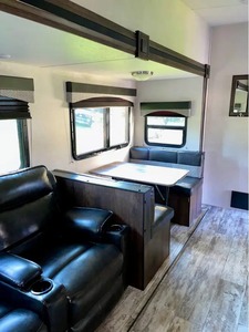Remolque de Campamento St-a-r-c-r-a-f-t T-e-l-l-u-r-i-d-e 251R-E-S 2019 Usado en Excelentes Condiciones, Ideal para Campamentos y Viajes - Product Image 3
