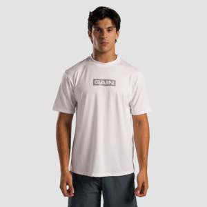 T-shirt RP par Gain, coupe ajustée, 100% polyester, tissu tricoté compressé 180g, respirant, blanc avec motif uni et graphique - Product Image 1