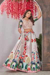 Alta demanda tradicional Rajasthani seda Lehenga Choli con bordado artesanal y Dupatta disponible para asequible - Product Image 3