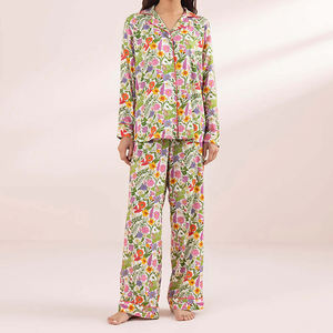 Conjuntos de Pijamas Térmicos para Mujer, Personalizables con Logotipo Frontal, Vestido de Noche de 2 Piezas, Corte Cómodo y Relajado - Product Image 1
