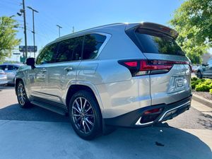 รถยนต์มือสองปี 2022 LX 600 F SPORT Handling เครื่องยนต์ 3.5L Twin Turbo V6 409 แรงม้า 479 ฟุต-ปอนด์ ปอนด์ พร้อมจัดส่ง - Product Image 5