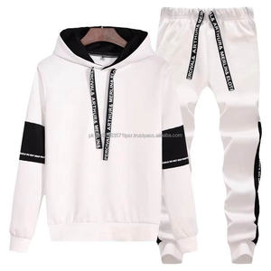 Vêtements de sport en gros : Ensemble de survêtement populaire pour homme, style basketball américain et hip-hop, à manches longues, deux pièces, pour l'entraînement - Product Image 3