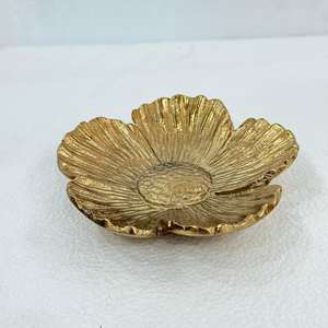 Juego de 3 Tazones para Frutos Secos de Aluminio con Forma de Girasol, Diseño Moderno y Lujoso, Hechos a Mano y Ligeros para Frutas y Aperitivos - Product Image 6