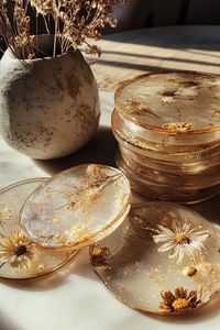 Posavasos de madera de nogal de resina inteligente para decoración del hogar posavasos de madera de resina epoxi posavasos de lujo personalizados para bebidas - Product Image 3