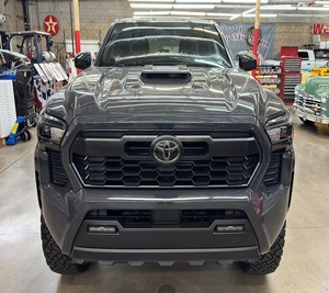 Toyota Tacoma TRD Sport 2025, Doble Cabina, 4x4, Gasolina, Bajo Kilometraje - Product Image 1